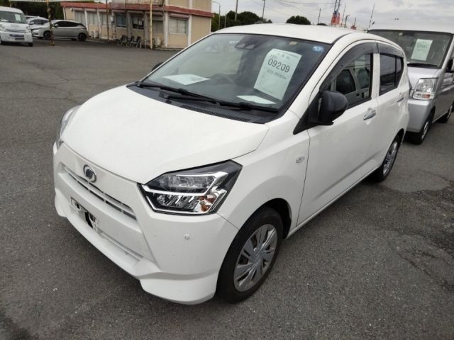 9209 Daihatsu Mira e s LA350S 2018 г. (LUM Kobe Nyusatsu)